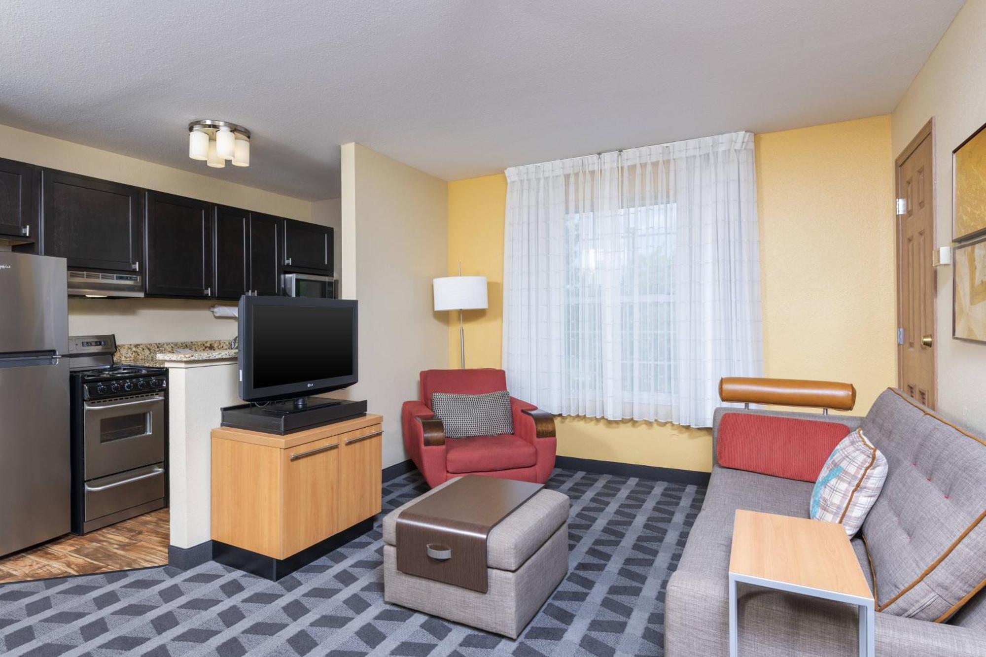 Towneplace Suites By Marriott East Lansing Exterior photo
