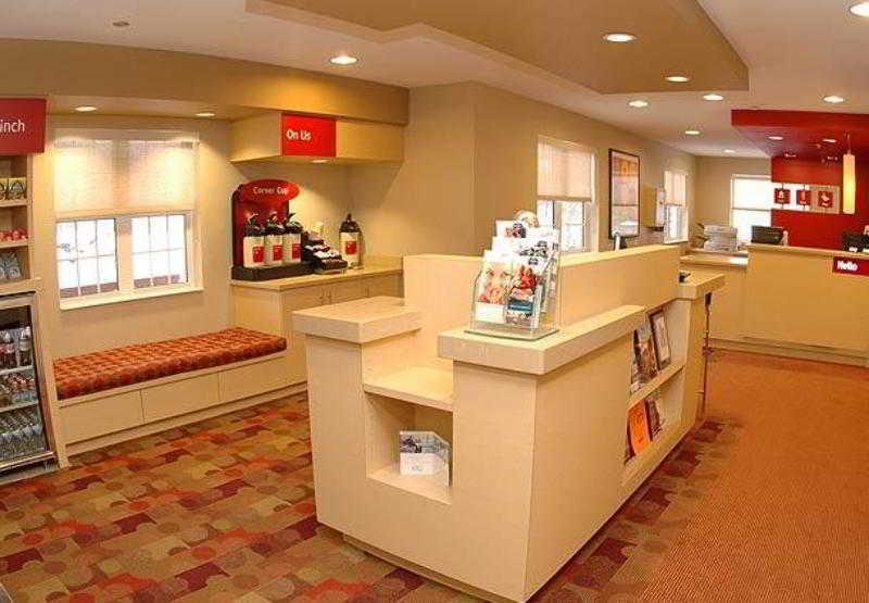 Towneplace Suites By Marriott East Lansing Exterior photo